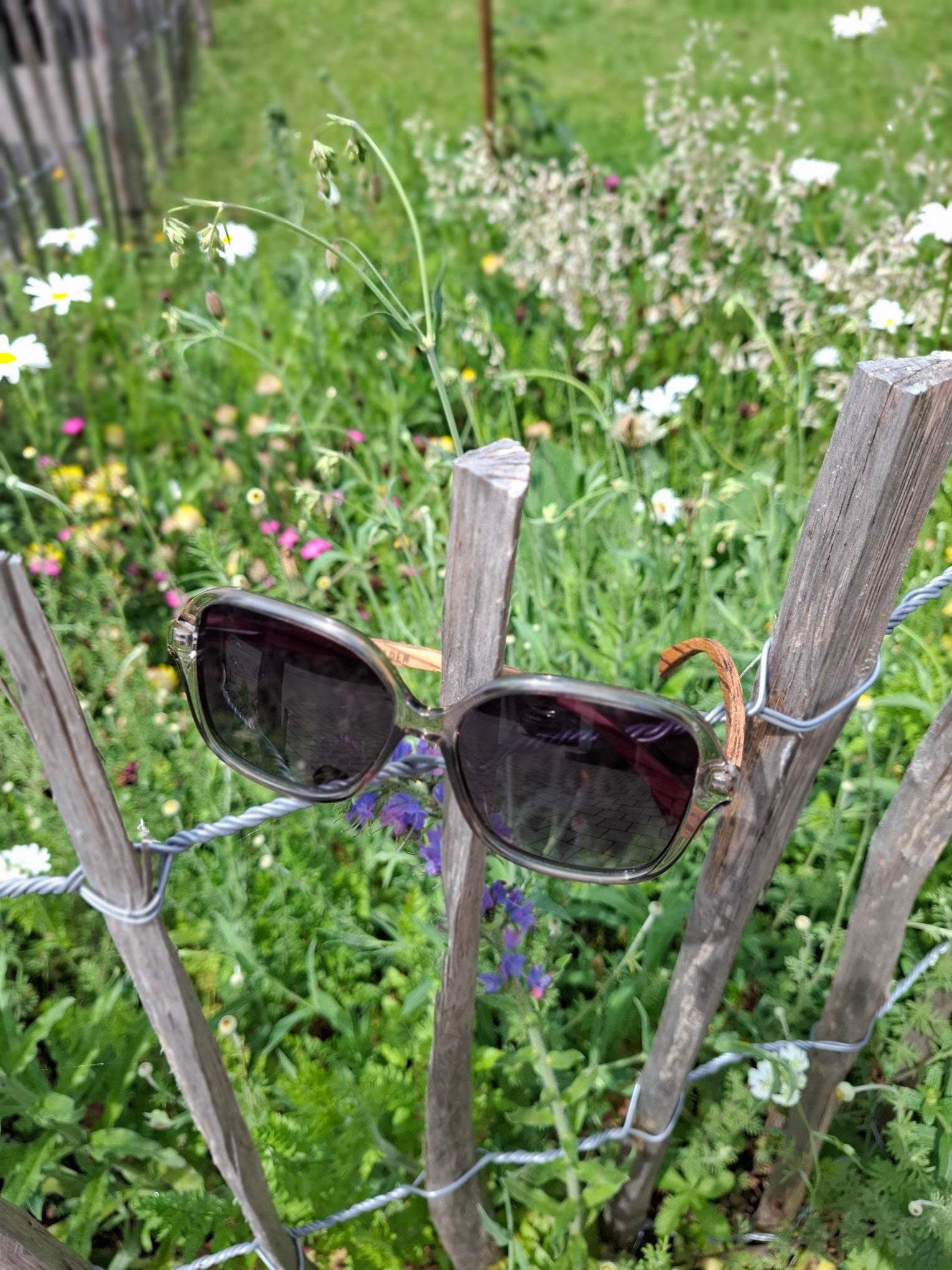 Sonnenbrille Acetat/Olivenholz Grau