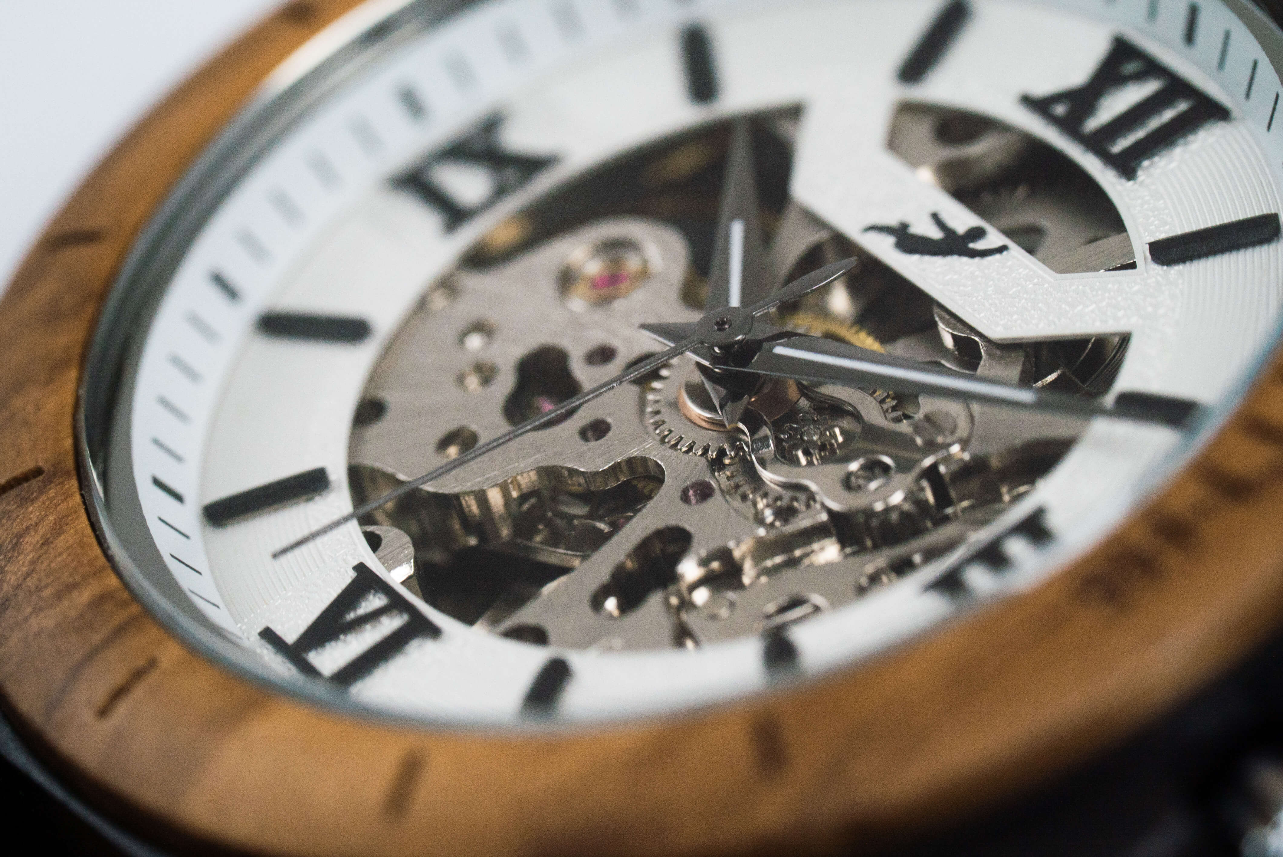 Aletschhorn Automatik Holzuhr hell